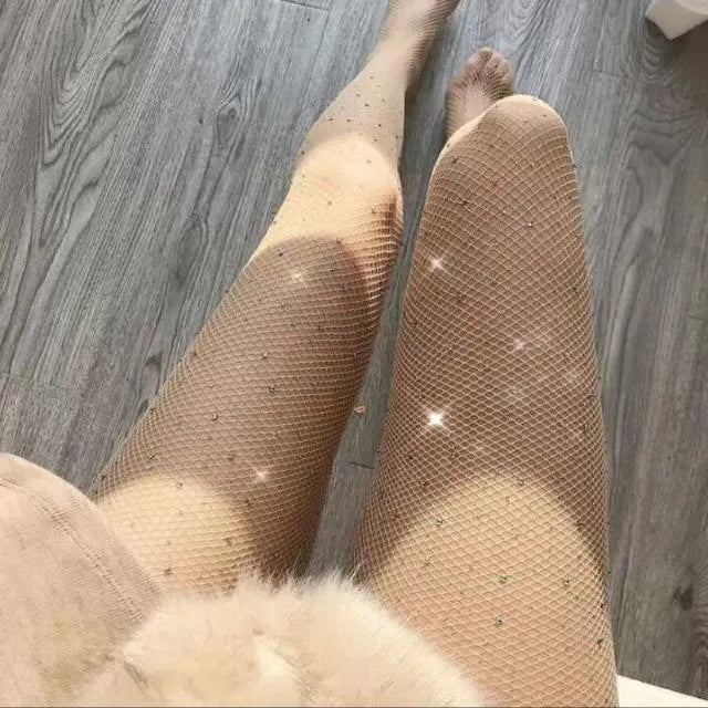 Women's diamond mesh fishnet stockings in black, skin colour or white
