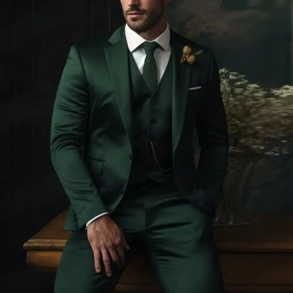 Men's slim fit three-piece business suit in chemical fibre blend polyester fabric