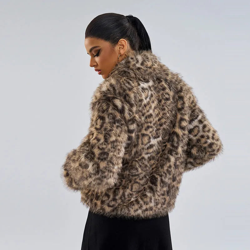 Women's leopard print street fashion coat with a buckled lapel