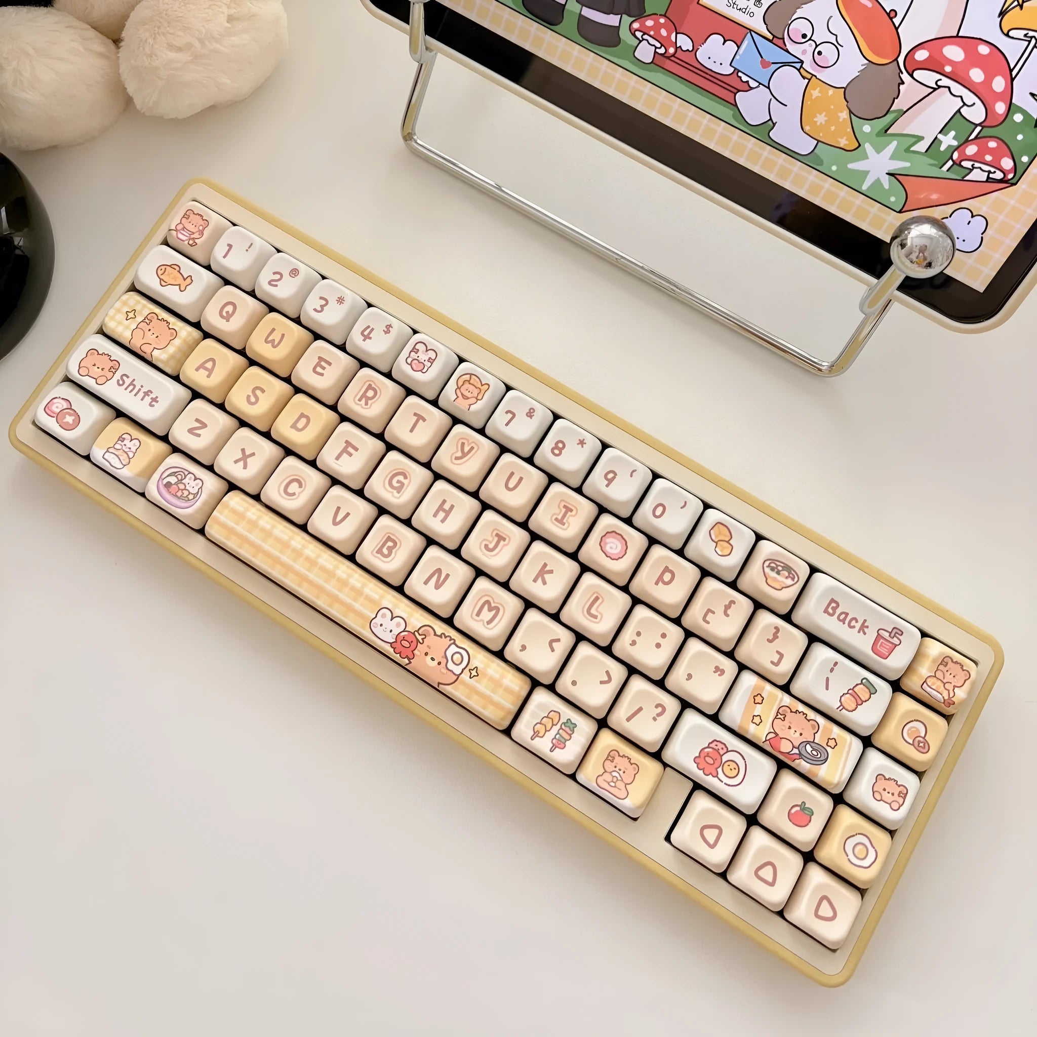 Rabbit Bear Restaurant themed 140-piece PBT plastic keycap set with EOA height profile for mechanical keyboards