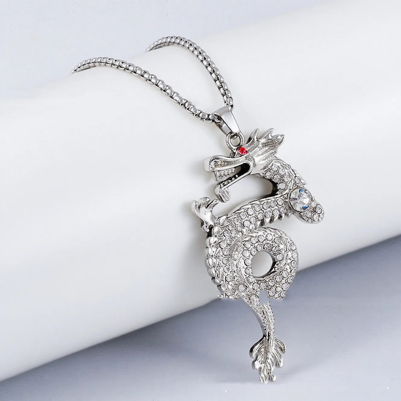 Silver alloy dragon-shaped pendant necklace with red eye detail and regular chain