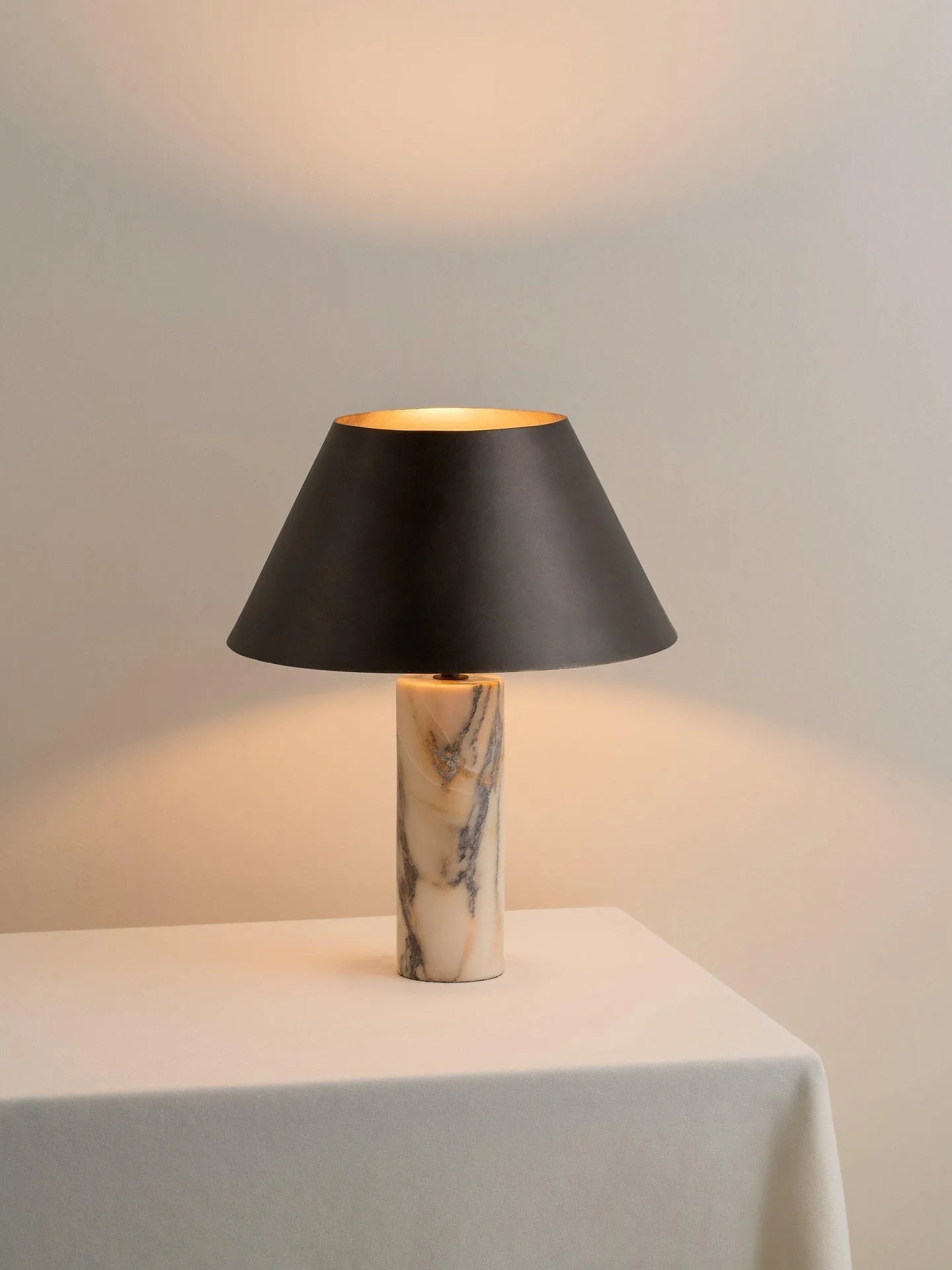 Black marble modern table lamp with simple design for home decoration