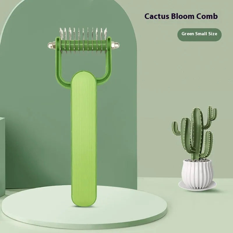 Green or grey dog unknotting comb with stainless steel teeth and PP plastic handle in large or small size
