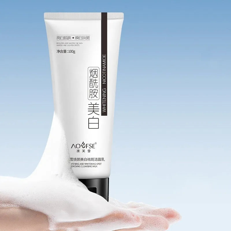 White tube of whitening freckle removing facial cleanser with 100ml net content