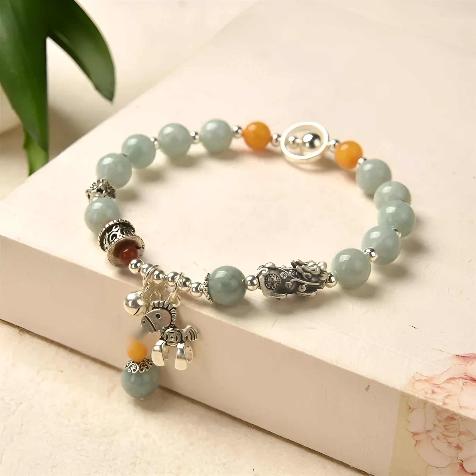 Natural emerald vintage bracelet with grade A jade stones and adjustable alloy fittings in pony style design