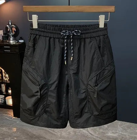 Men's camouflage cargo shorts in cotton blend fabric with cargo pockets and loose fit