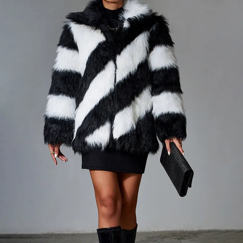 Women's faux fur coat with contrast lapels and fur collar in picture colour