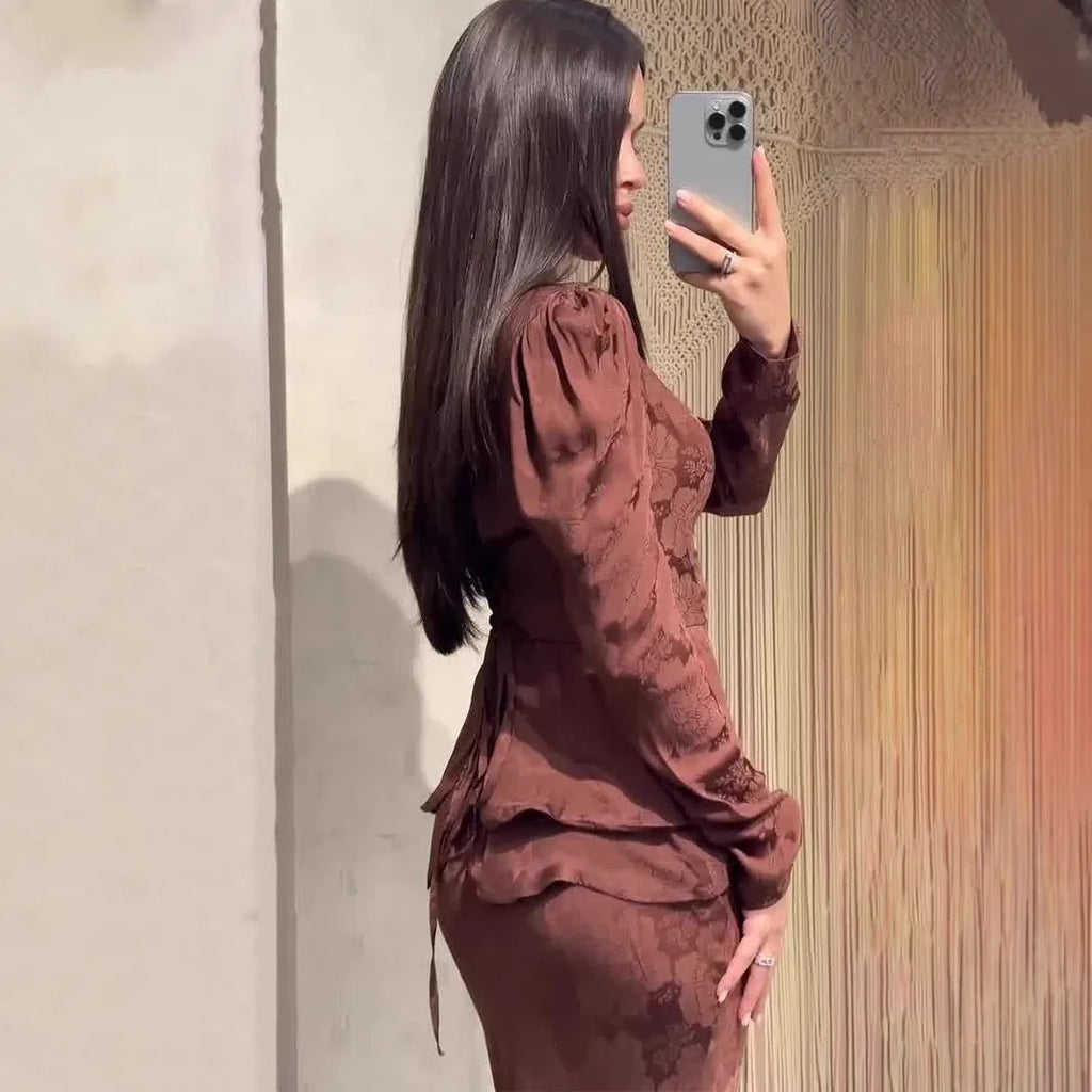 Dark brown artistic retro long sleeve dress with plant pattern and fake two-piece design.
