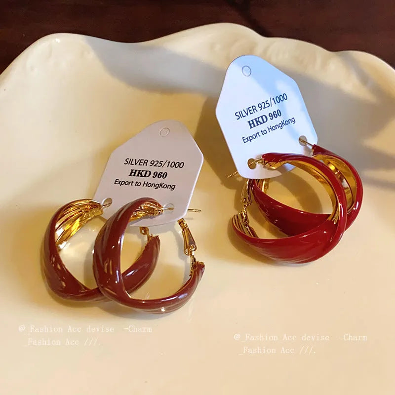 Retro geometric drip oil earrings for women U-shaped iron silver needle vintage style