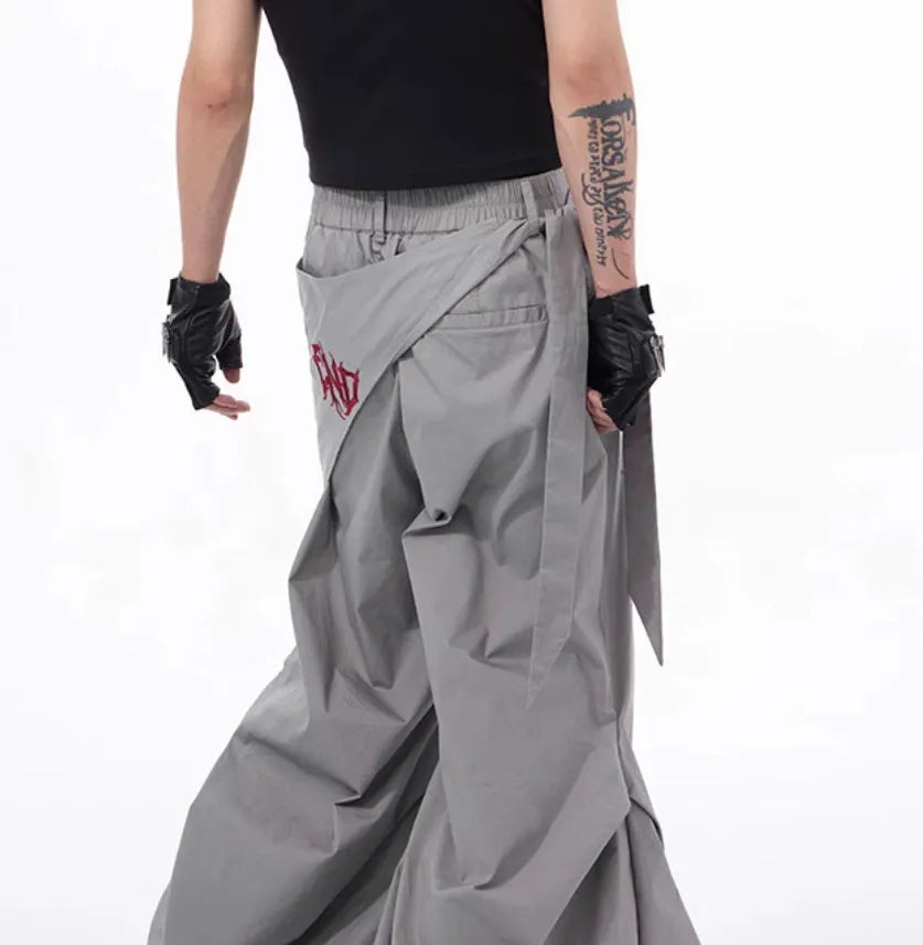 Boys' wide-leg pants in solid black or grey with refined Korean style design