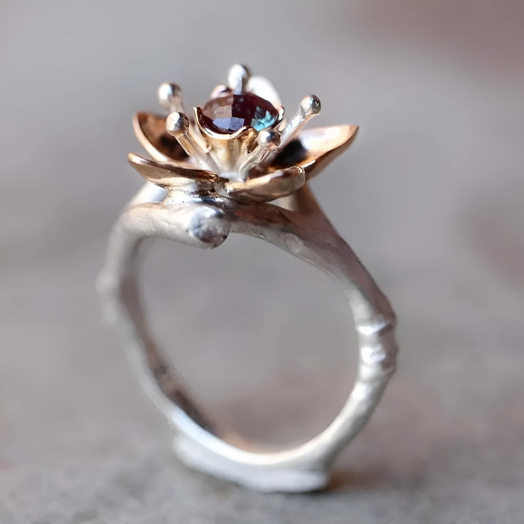 Silver two-tone alloy women's ring with geometric floral pattern, shown in UK size no.7