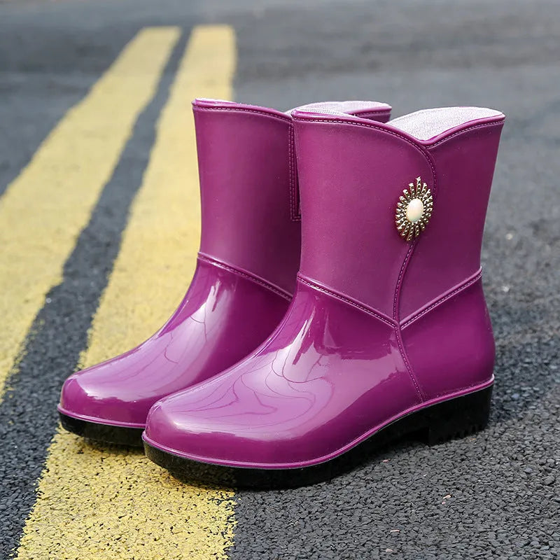 Women's fashion rain boots in purple colour with middle tube design and non-slip sole
