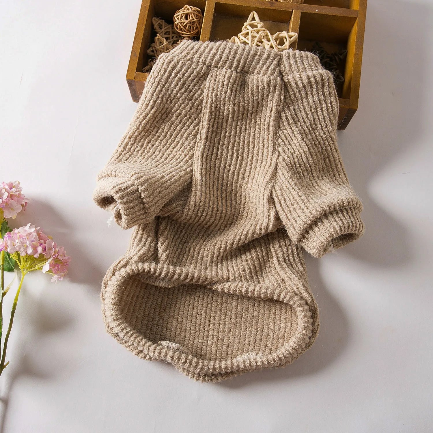 Brown casual cloth sweater for a small dog on a mannequin, showing size range XS to XL.