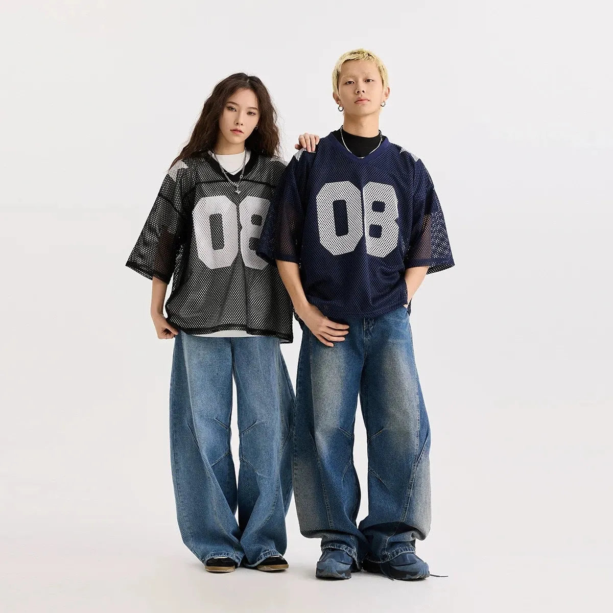 Black half sleeve loose pullover shirt with letter pattern for men and women