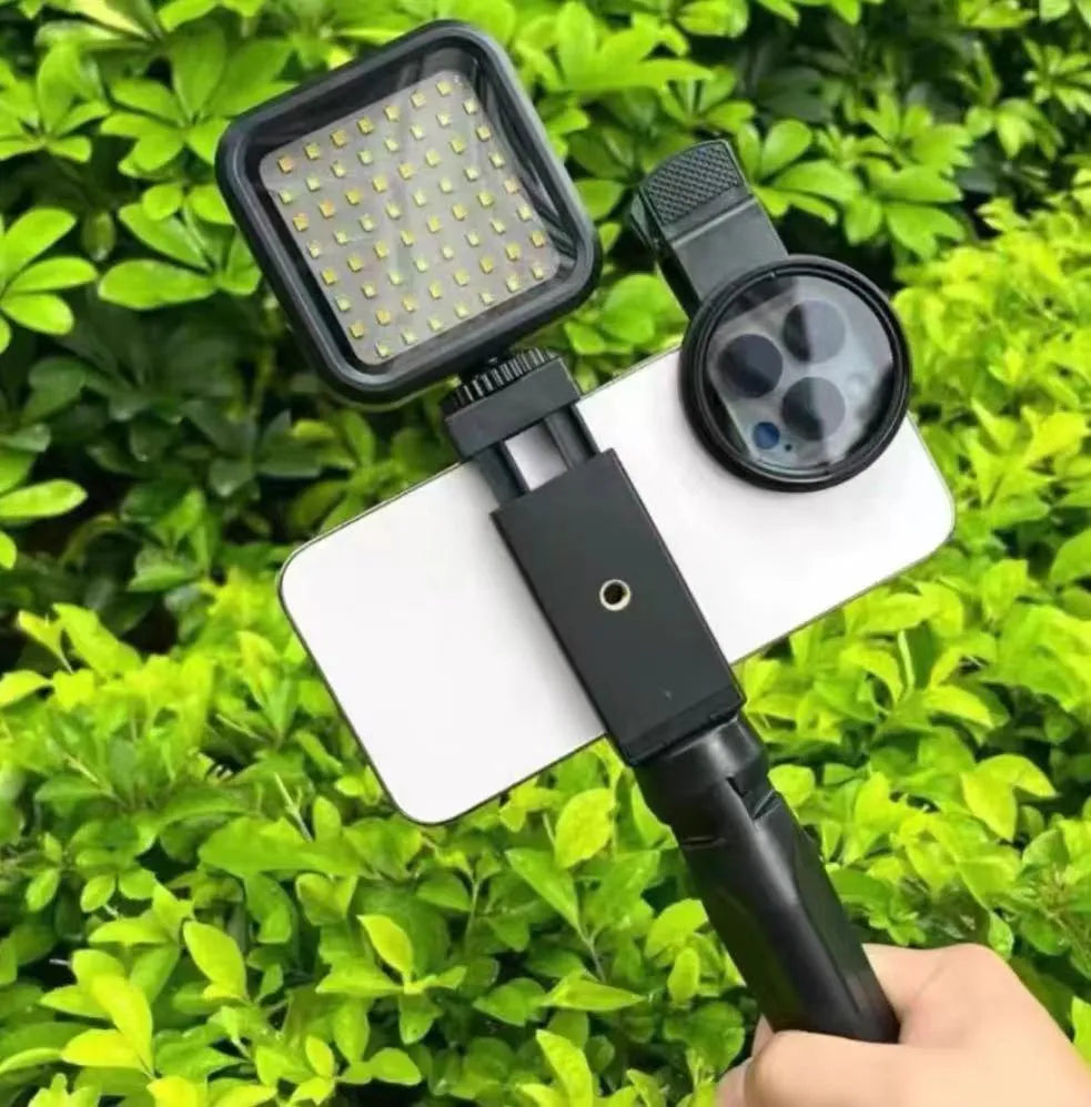 Photography Artifact Anti-color Lens Mobile Phone Bracket with 62 LED beads in silver holder