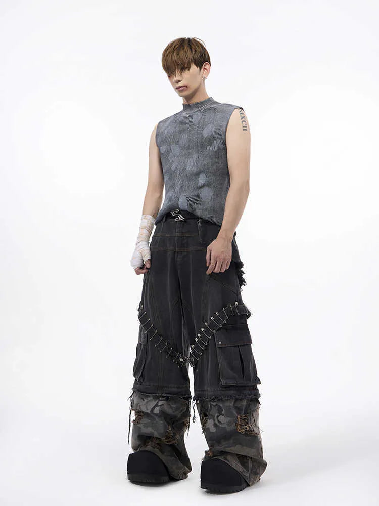Men's black silver pastebrushing wool vest with stand collar and sleeveless pullover design