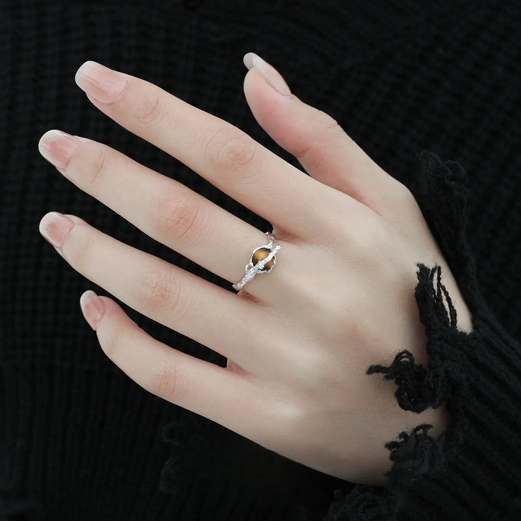 Women's adjustable silver ring with Saturn and Tigereye design in white gold electroplated finish