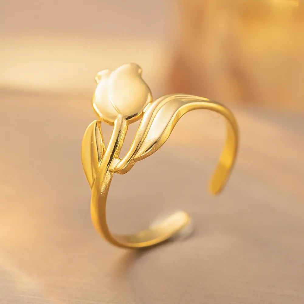 Open adjustable titanium steel ring with geometric shape in gold finish