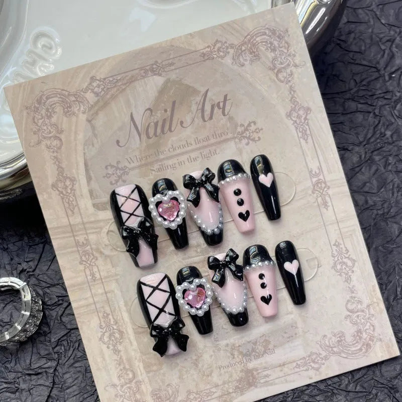 Black pink heart hand-painted detachable manicure set with bow patterns