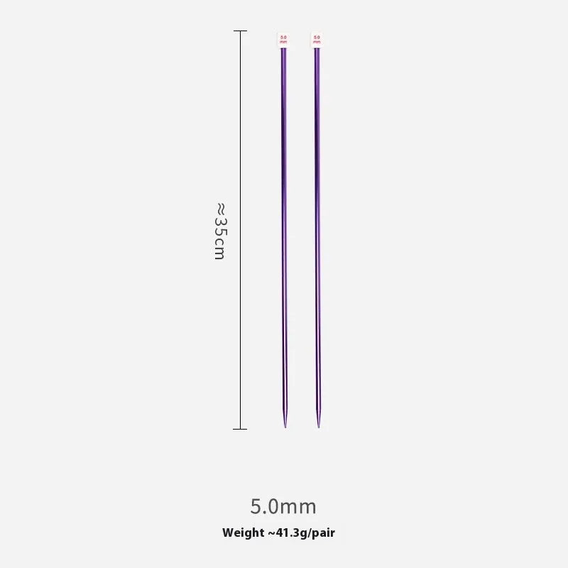 Set of aluminium crochet hooks in 14 sizes from 2.0mm to 10.0mm with protective end caps